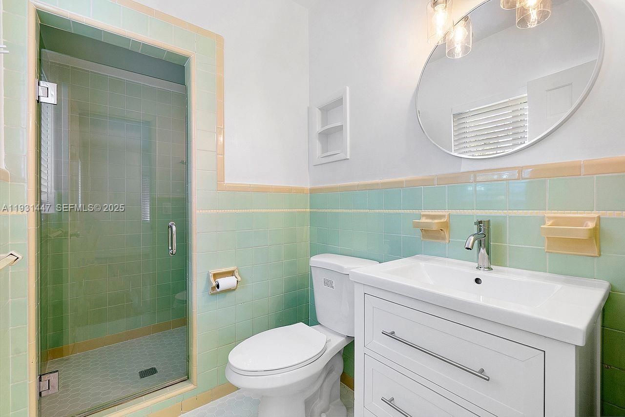 6820 Granada Blvd, Coral Gables, FL 33146 Photo