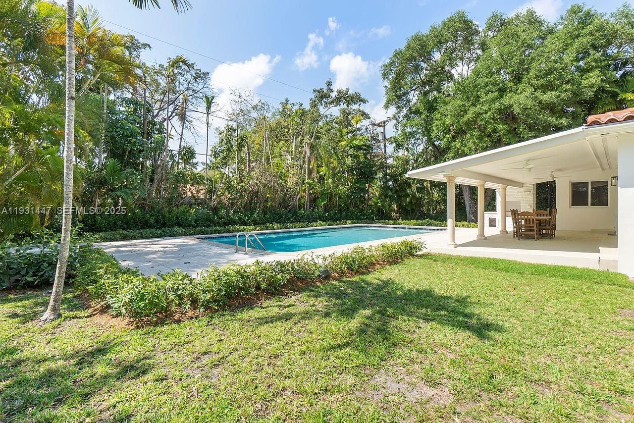 6820 Granada Blvd, Coral Gables, FL 33146 Photo