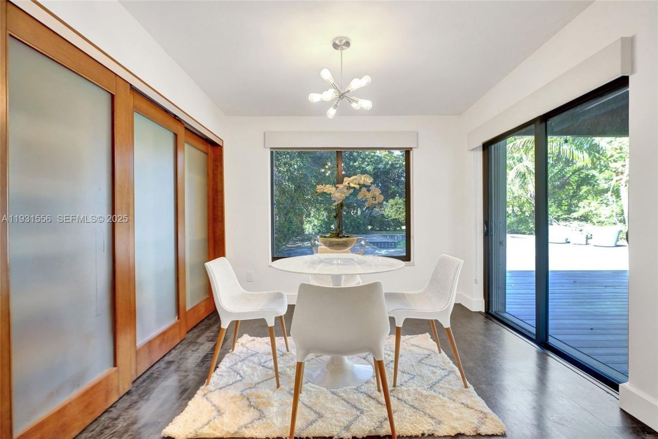 21440 Highland Lakes Blvd, Miami, FL 33179 Photo