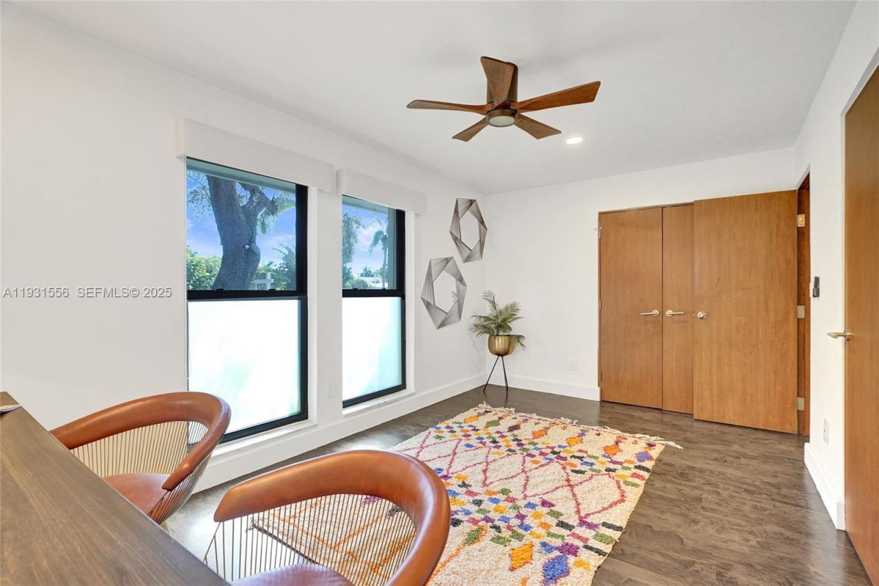 21440 Highland Lakes Blvd, Miami, FL 33179 Photo