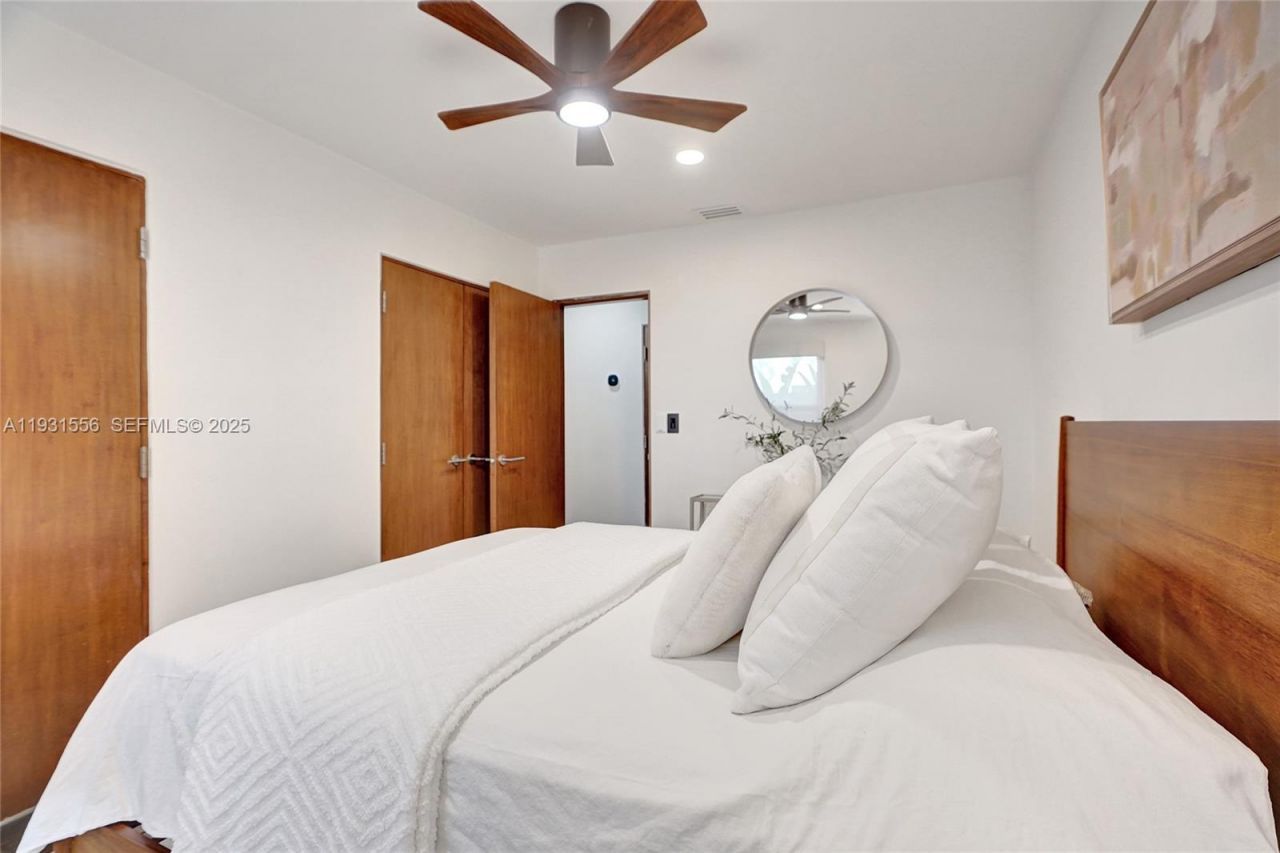 21440 Highland Lakes Blvd, Miami, FL 33179 Photo