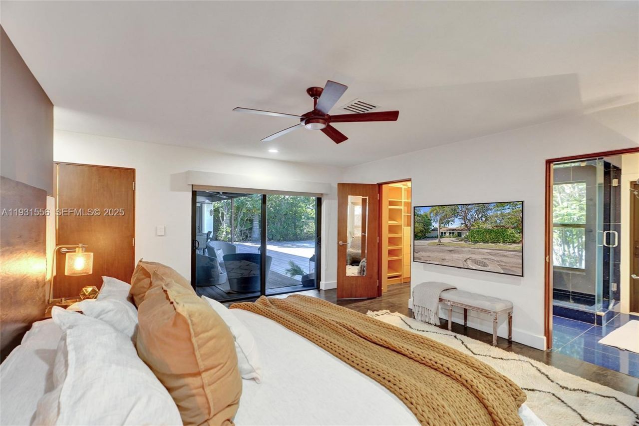 21440 Highland Lakes Blvd, Miami, FL 33179 Photo