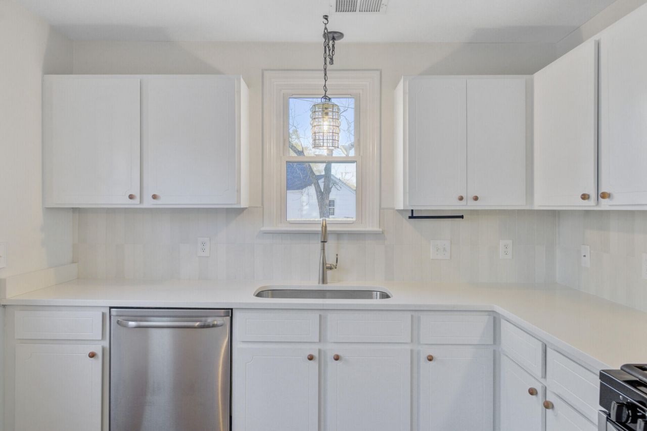 4808 Churchill Road Photo 13