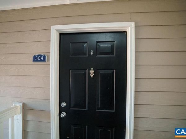 175 YELLOWSTONE DR, Unit 304, Charlottesville, VA 22903