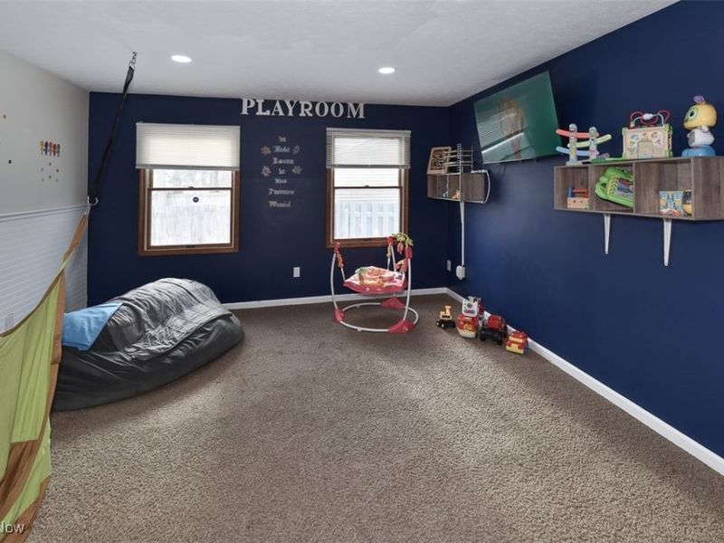 172 Loyola Drive, Elyria, OH 44035 Photo 10