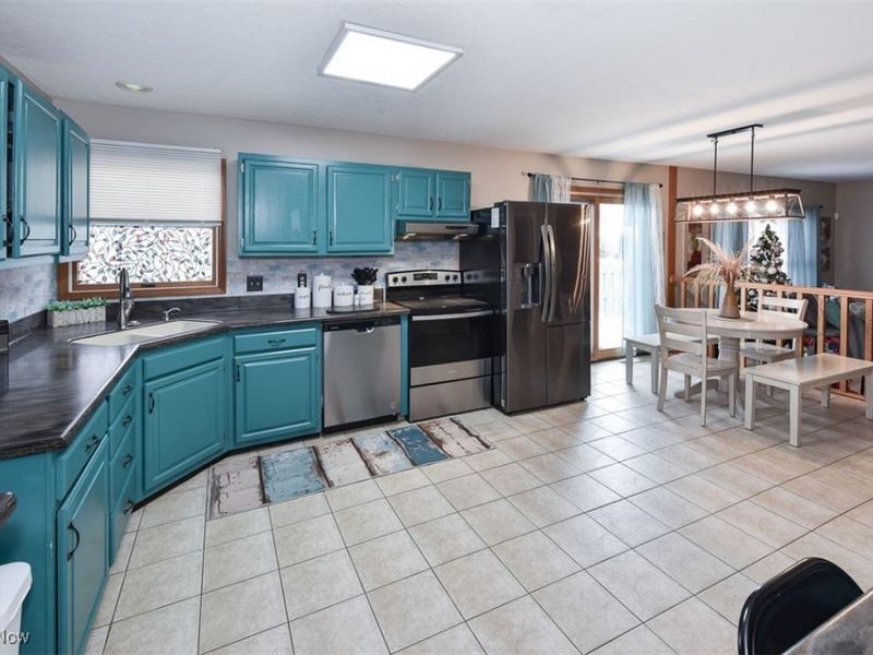 172 Loyola Drive, Elyria, OH 44035 Photo 11