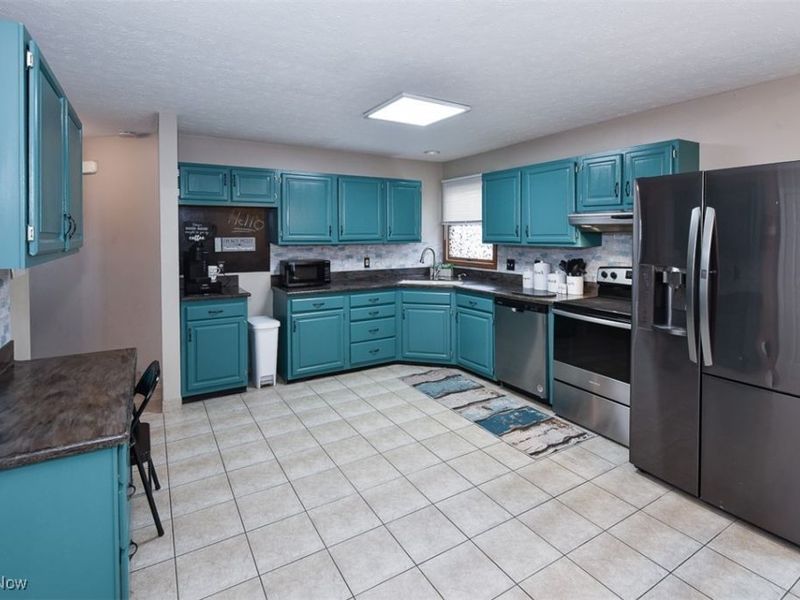 172 Loyola Drive, Elyria, OH 44035 Photo 12