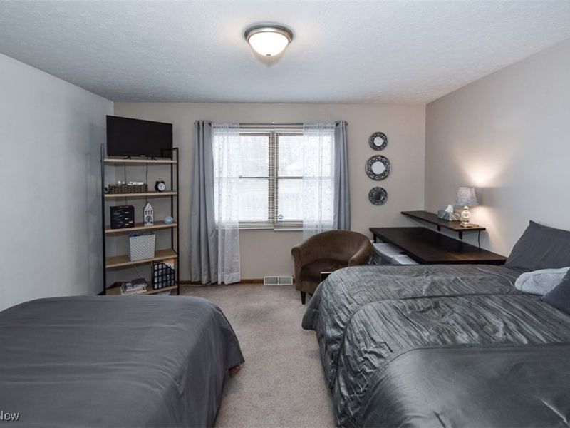 172 Loyola Drive, Elyria, OH 44035 Photo 22