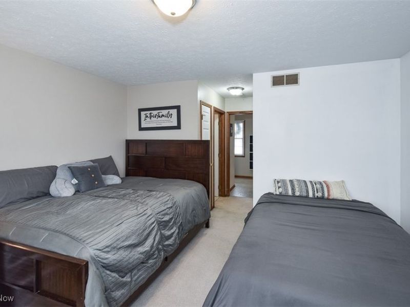 172 Loyola Drive, Elyria, OH 44035 Photo 24