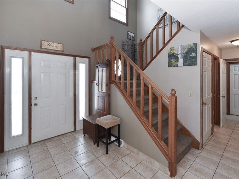 172 Loyola Drive, Elyria, OH 44035 Photo 6