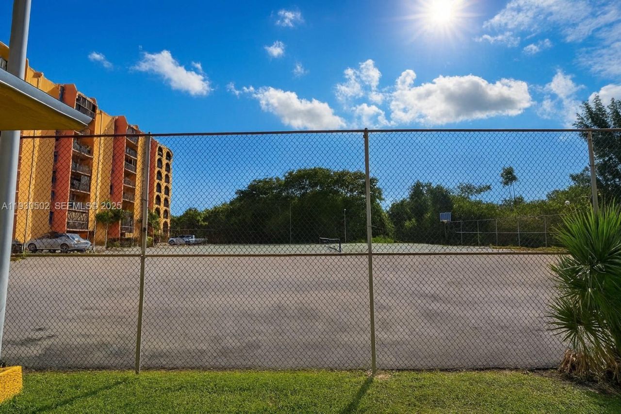 4705 NW 7th St, Unit 106-7, Miami, FL 33126 Photo