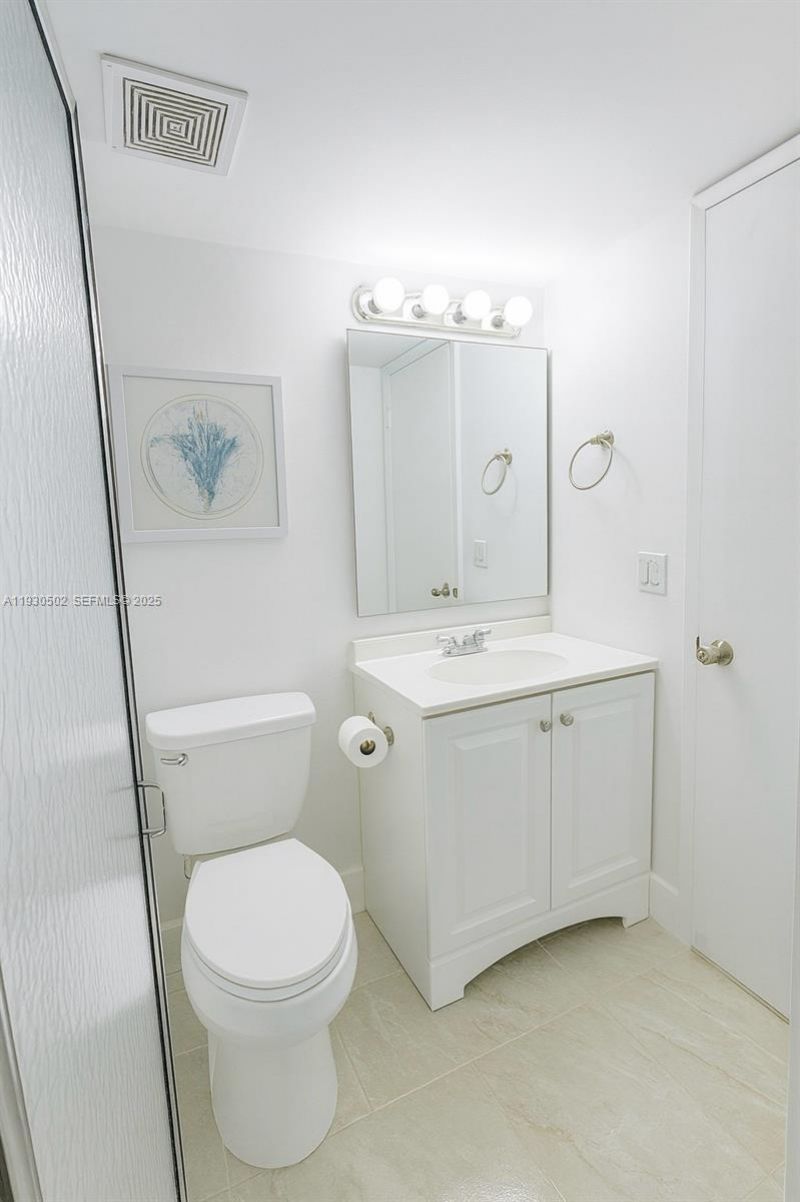 4705 NW 7th St, Unit 106-7, Miami, FL 33126 Photo