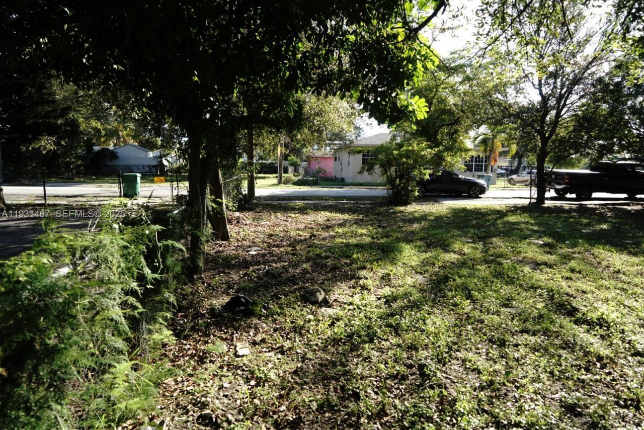 801 NW 80th St, Miami, FL 33150 Photo