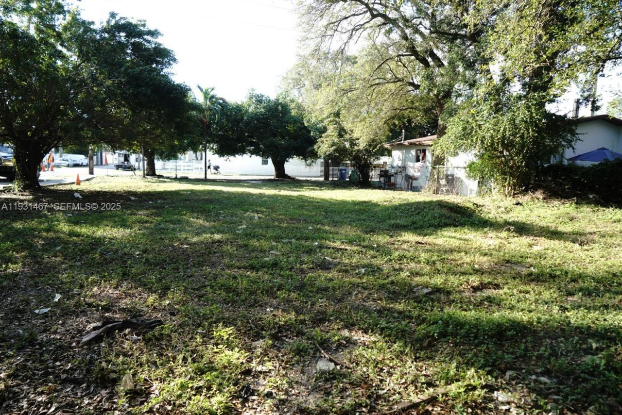 801 NW 80th St, Miami, FL 33150 Photo