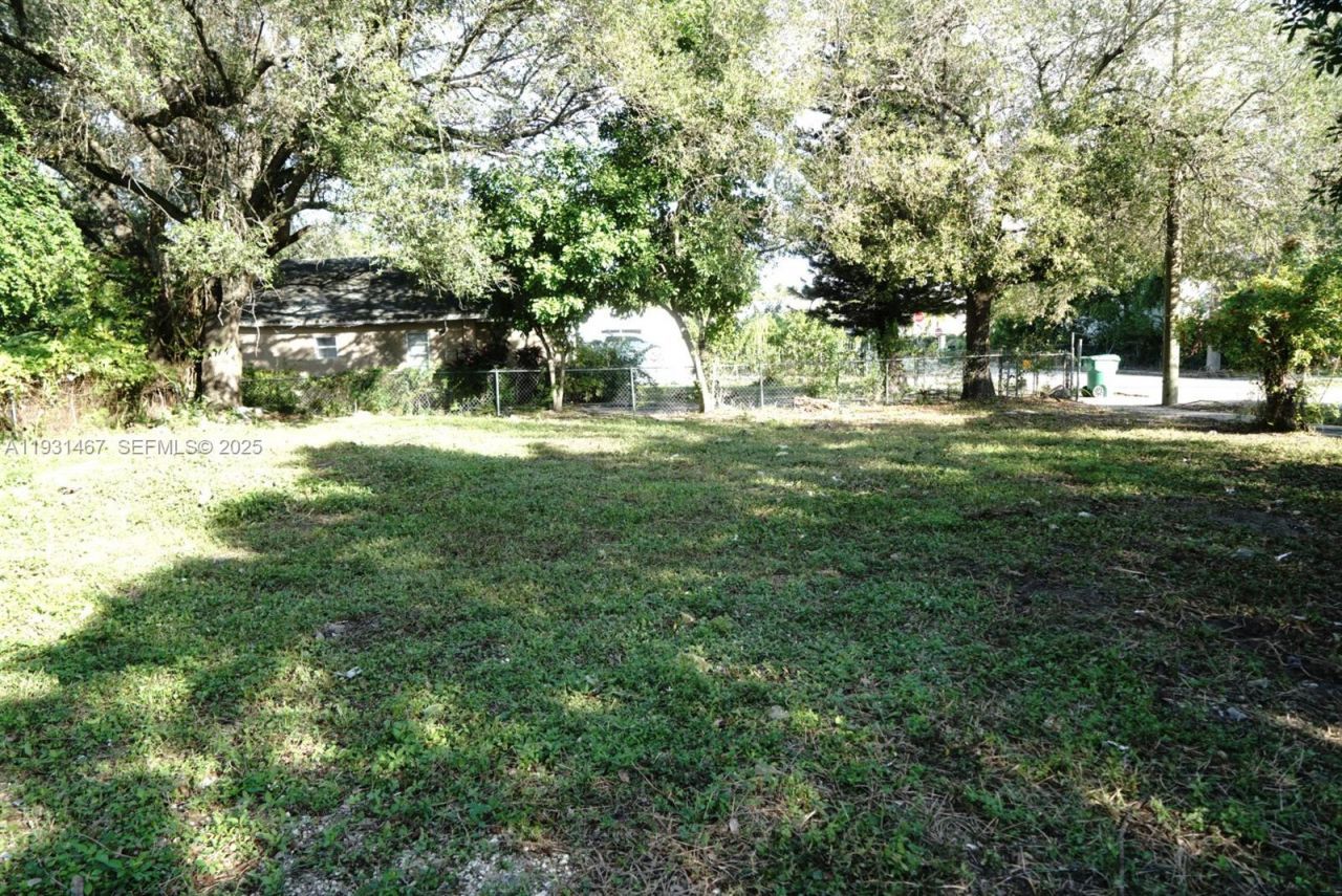 801 NW 80th St, Miami, FL 33150 Photo