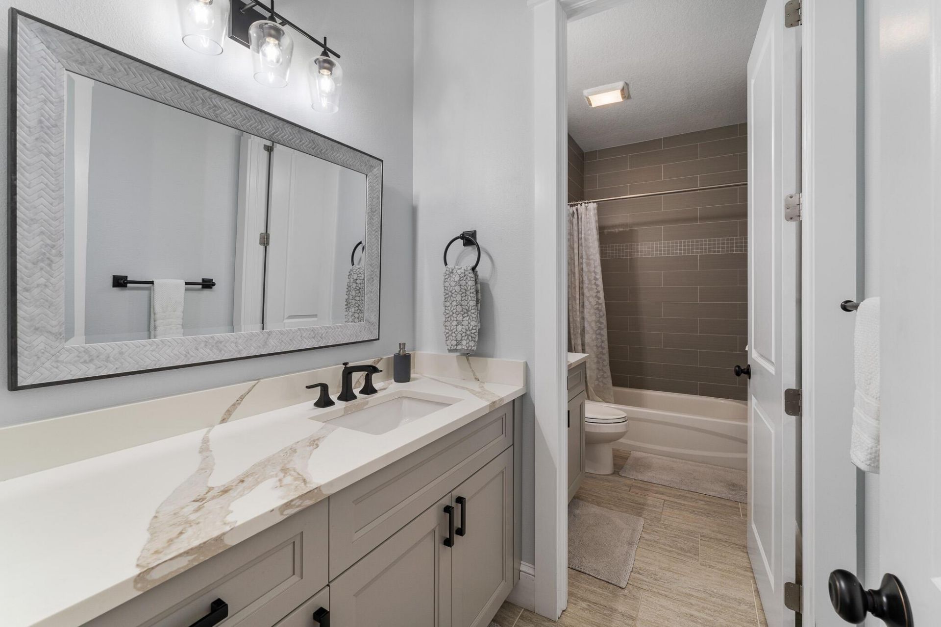 1002 SE Riverside Drive, Stuart, FL 34996 Photo