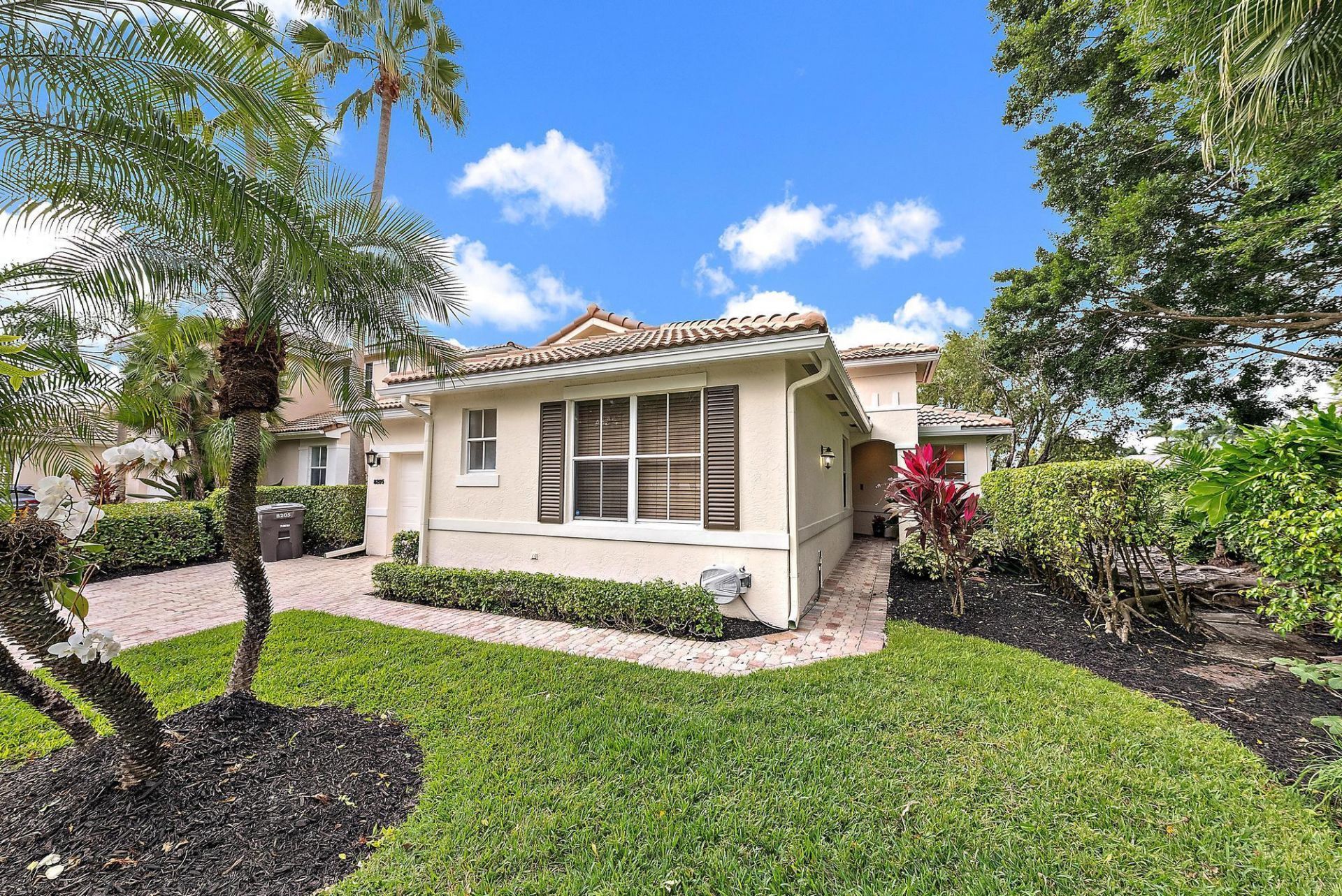 8205 Sandpiper Way, West Palm Beach, FL 33412 Photo