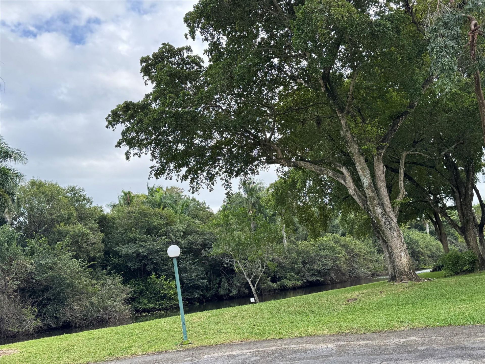 120 Royal Park Drive, Unit B4, Oakland Park, FL 33309 Photo