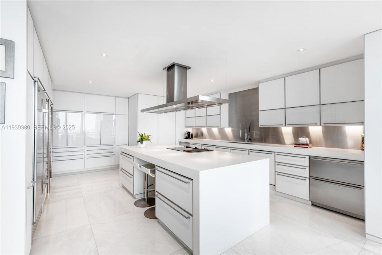 1643 Brickell Ave, Unit PH 4901 +, Miami, FL 33129 Photo