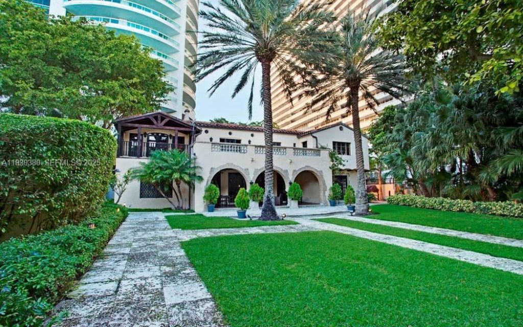 1643 Brickell Ave, Unit PH 4901 +, Miami, FL 33129 Photo