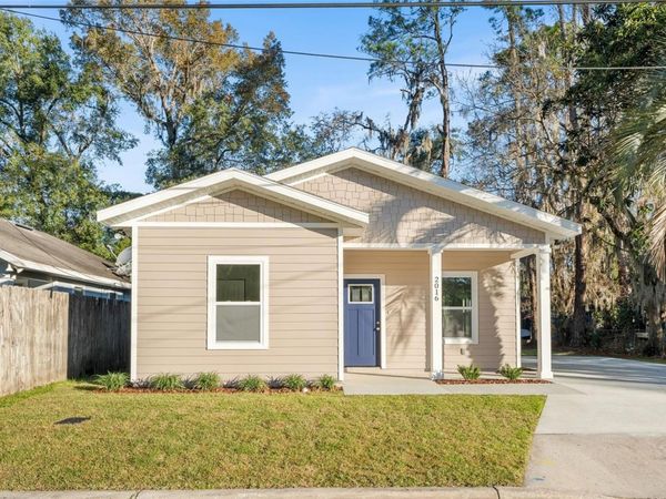 2016 NE 3RD AVENUE, GAINESVILLE, FL 32641