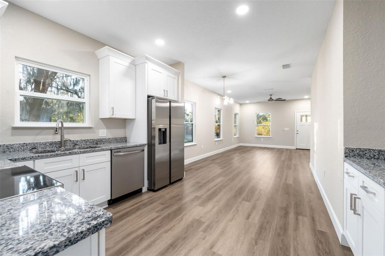 2016 NE 3rd Avenue, Gainesville, FL 32641 Photo