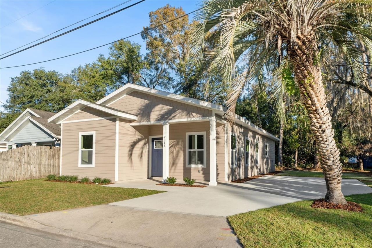 2016 NE 3rd Avenue, Gainesville, FL 32641 Photo