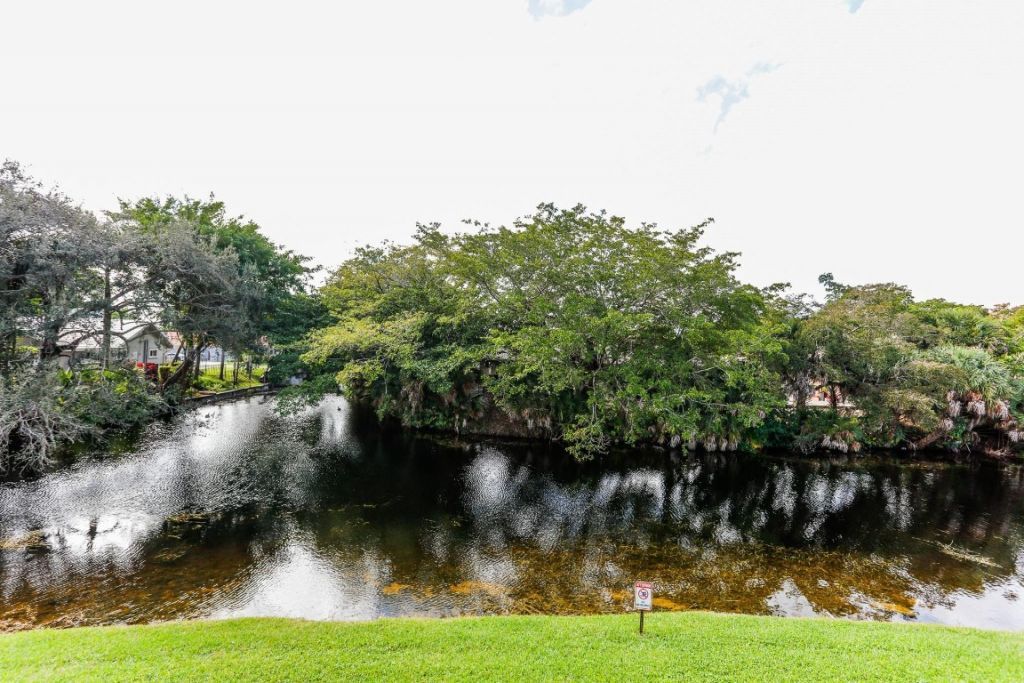 505 S Pine Island Road, Unit B203, Fort Lauderdale, FL 33324 Photo