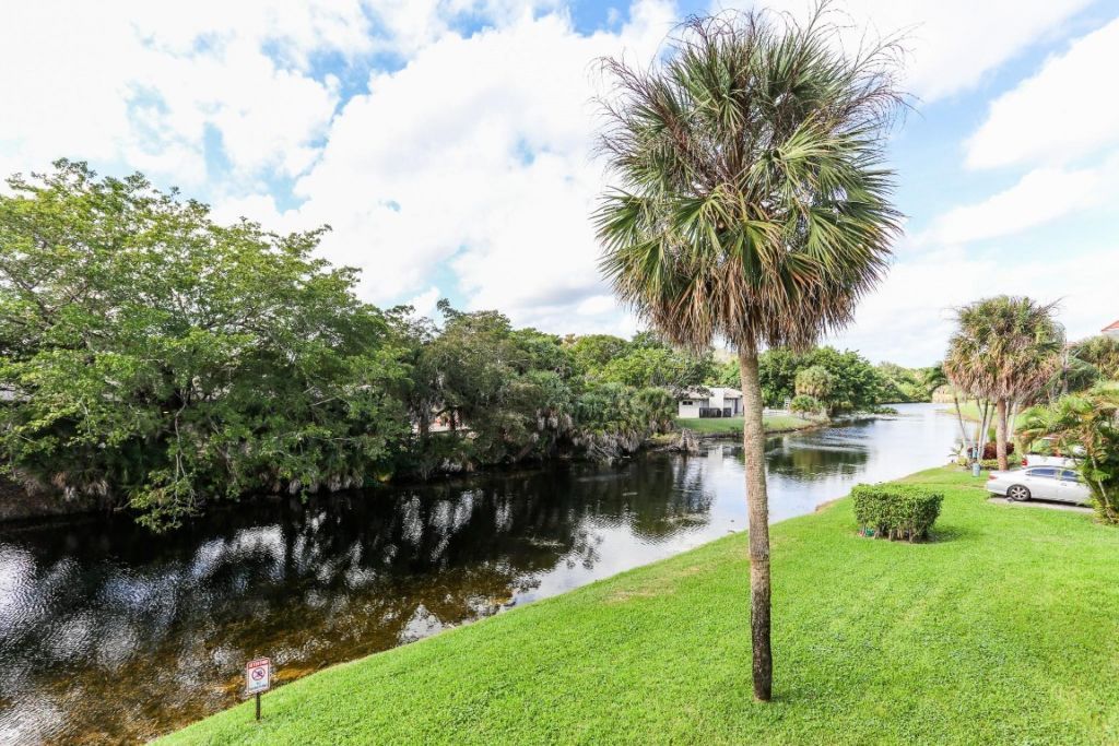 505 S Pine Island Road, Unit B203, Fort Lauderdale, FL 33324 Photo