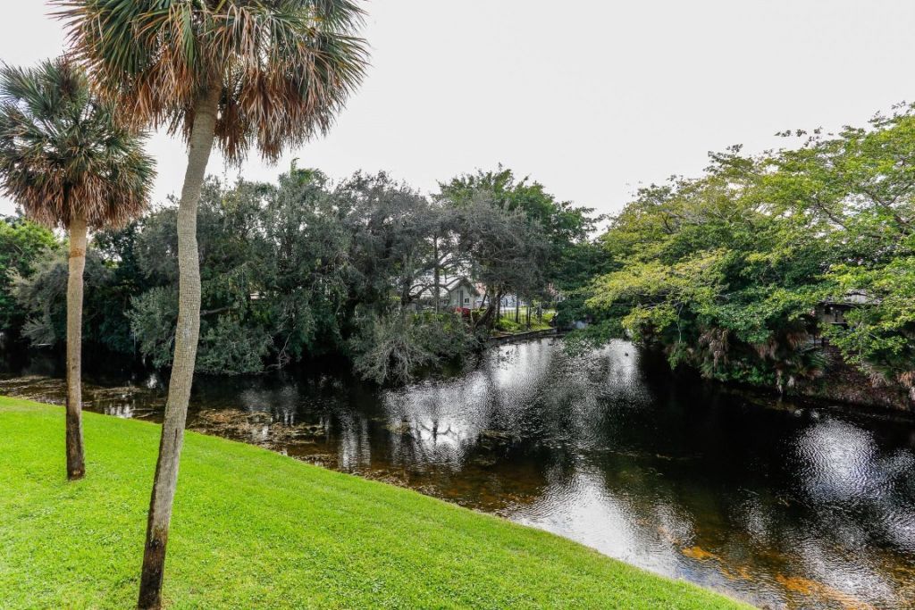 505 S Pine Island Road, Unit B203, Fort Lauderdale, FL 33324 Photo