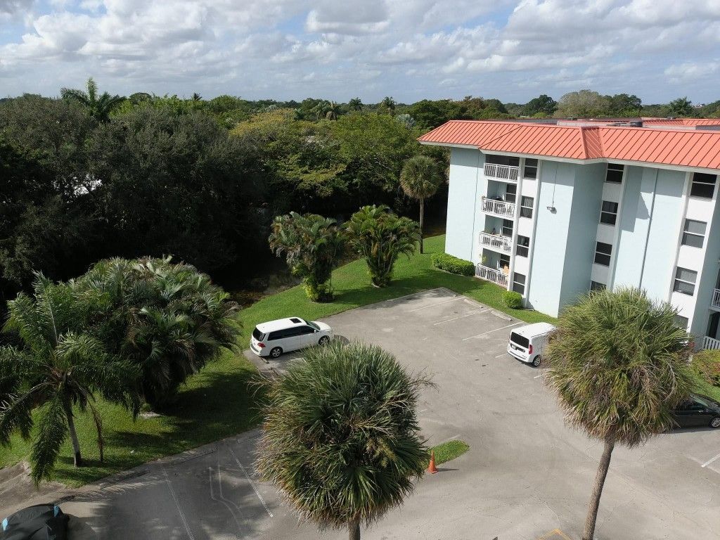 505 S Pine Island Road, Unit B203, Fort Lauderdale, FL 33324 Photo