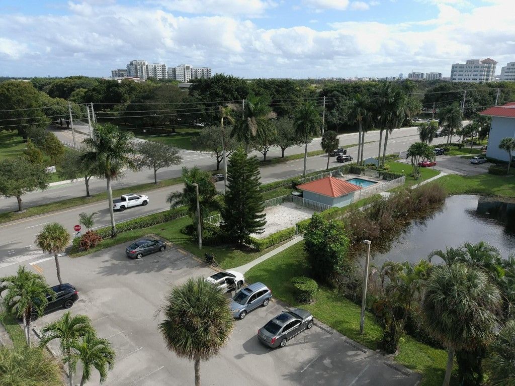 505 S Pine Island Road, Unit B203, Fort Lauderdale, FL 33324 Photo
