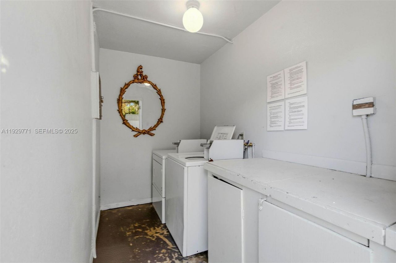 9208 N Connechusett Rd , Tampa, FL 33617 Photo