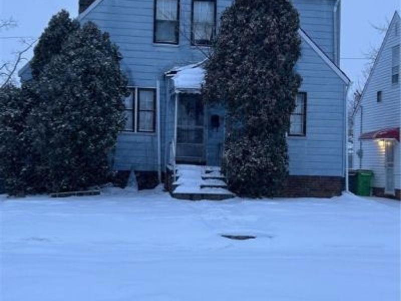 4452 Lee Heights Boulevard, Warrensville Heights, OH 44128 Photo 1