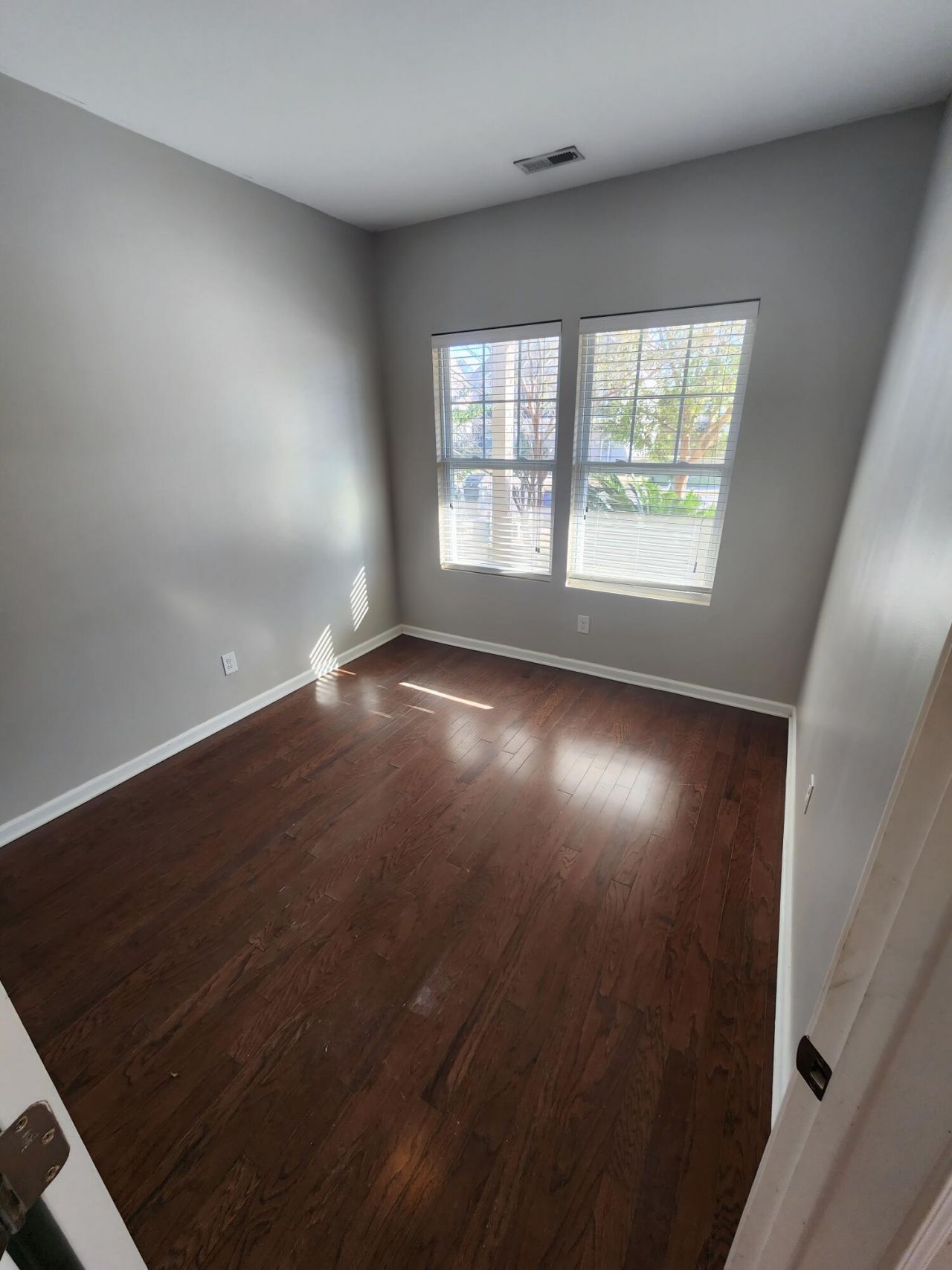 210 Medford Drive Photo 17