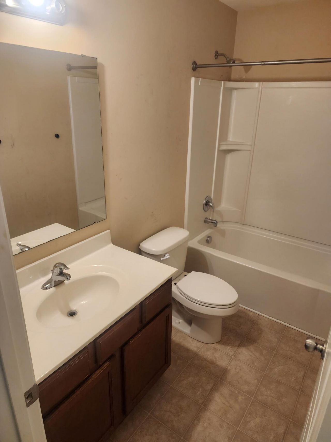 210 Medford Drive Photo 4