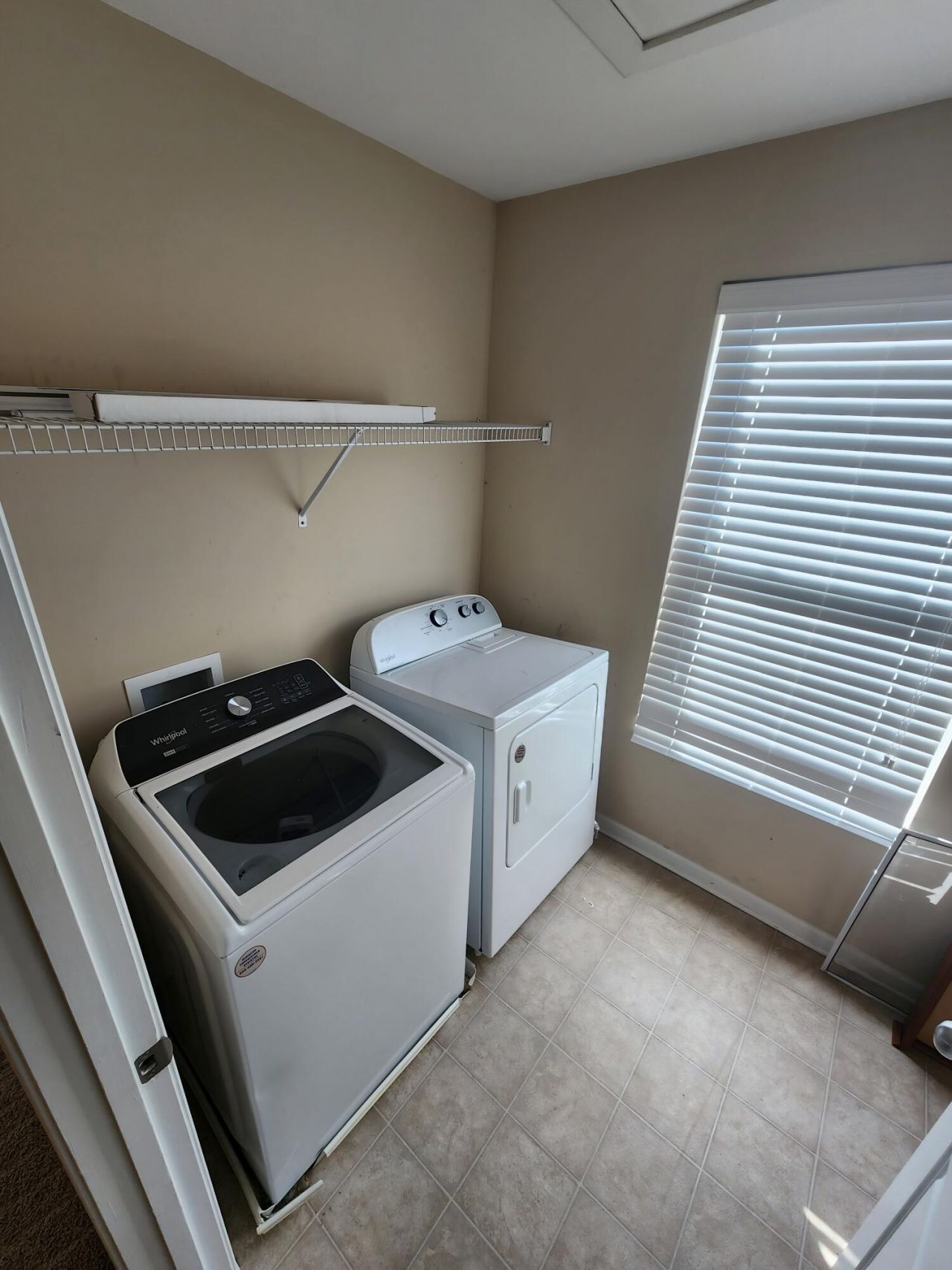 210 Medford Drive Photo 8