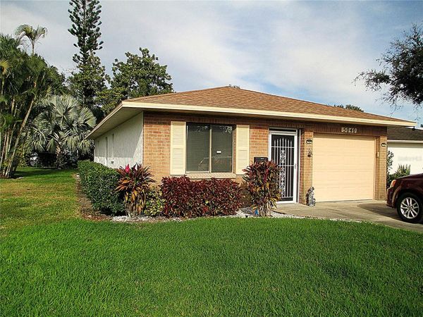 5040 LIVE OAK CIRCLE, Unit 93, BRADENTON, FL 34207