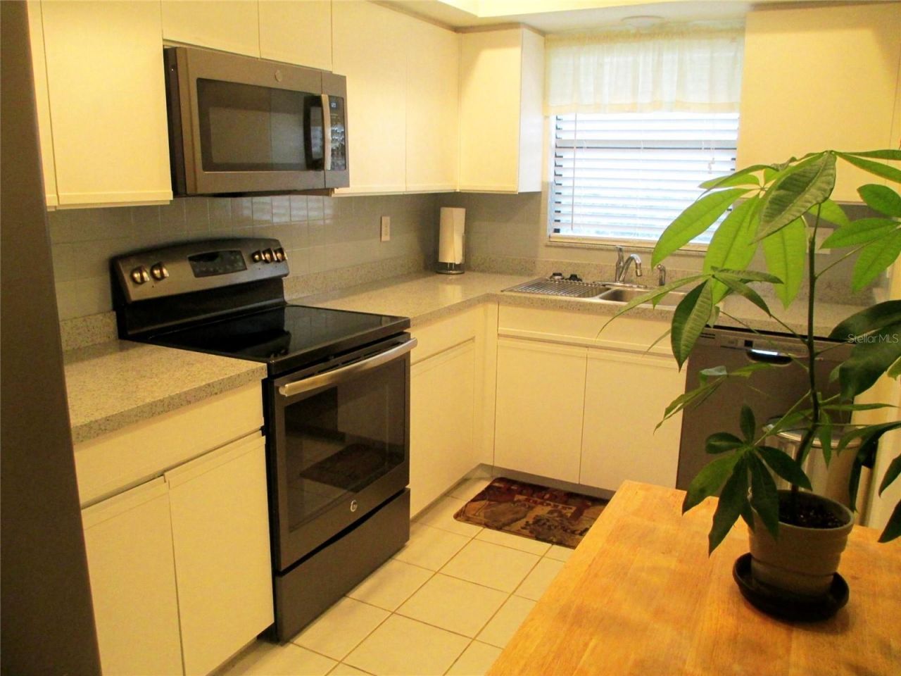 5040 Live Oak Circle, Unit 93, Bradenton, FL 34207 Photo