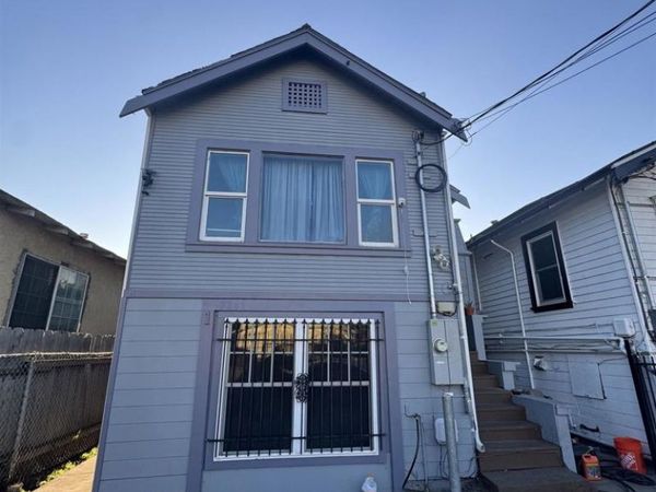 7341 Lockwood St, Oakland, CA 94621