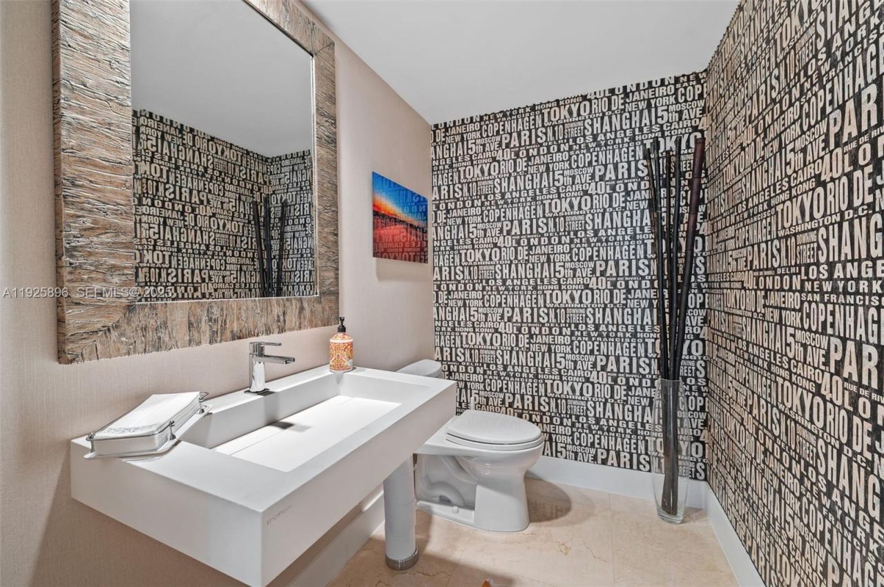 19333 E Collins Ave, Unit 1402, Sunny Isles Beach, FL 33160 Photo