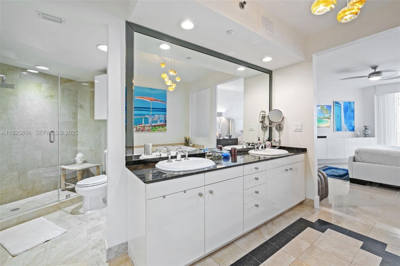 19333 E Collins Ave, Unit 1402, Sunny Isles Beach, FL 33160 Photo