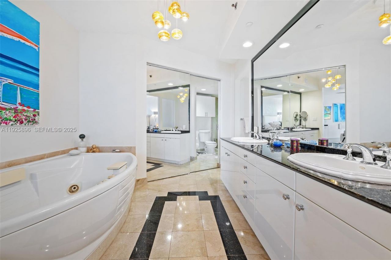 19333 E Collins Ave, Unit 1402, Sunny Isles Beach, FL 33160 Photo