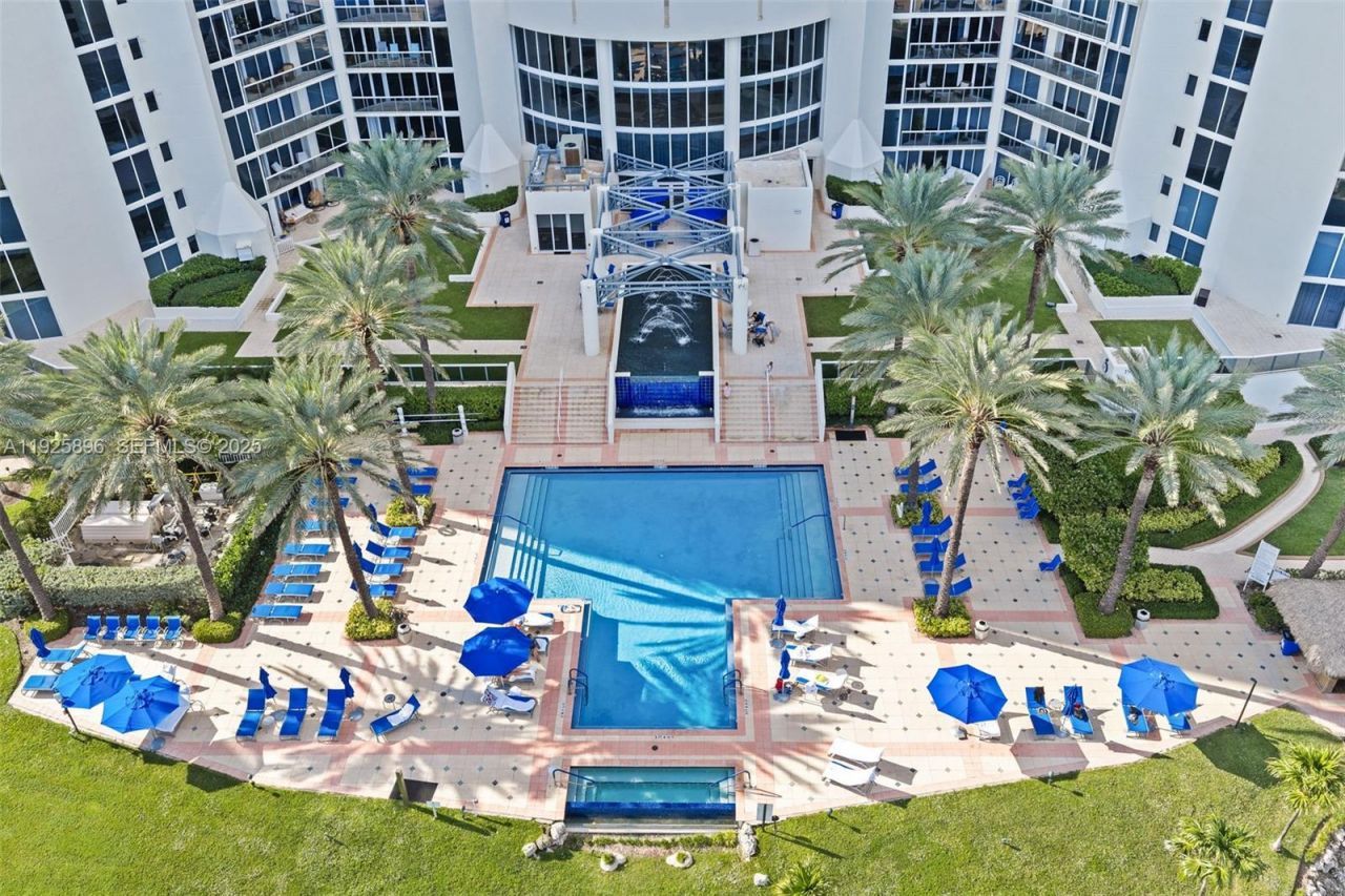 19333 E Collins Ave, Unit 1402, Sunny Isles Beach, FL 33160 Photo