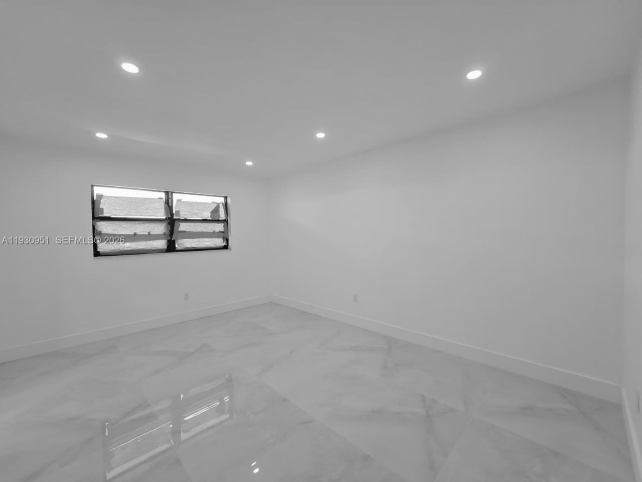 1800 W 54th St, Unit 409, Hialeah, FL 33012 Photo