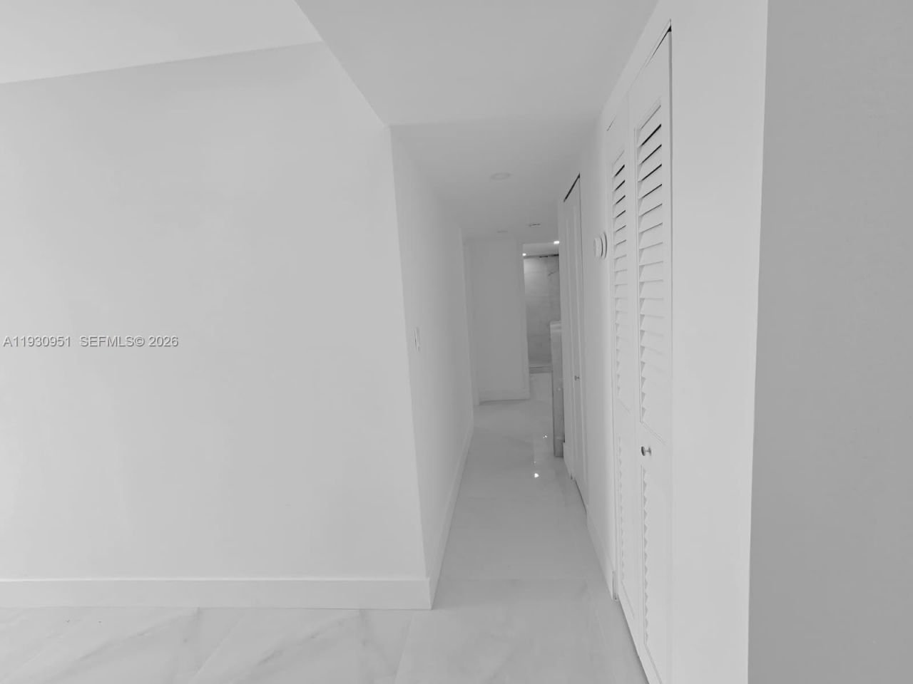 1800 W 54th St, Unit 409, Hialeah, FL 33012 Photo