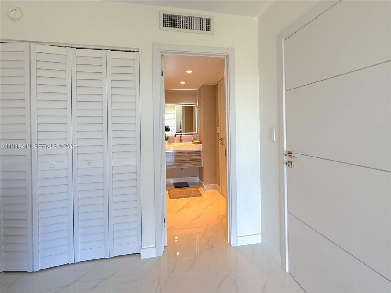 20379 W Country Club Dr, Unit 2334, Aventura, FL 33180 Photo