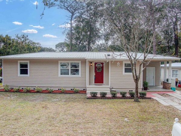 2205 Gillis St, Palatka, FL 32177