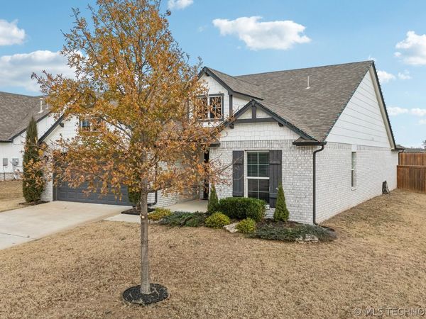 14321 S Harvard Place, Bixby, OK 74008