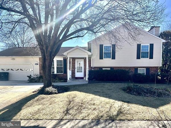 8017 TIFFANY LANE, LANHAM, MD 20706